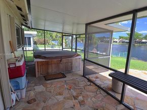 1351 NW 114th Ave, Pembroke Pines FL 33026