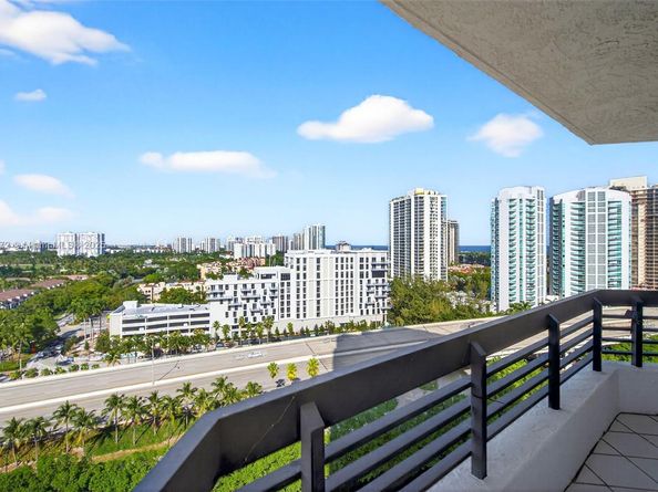 3500 Mystic Pointe Dr 1804, Aventura FL 33180