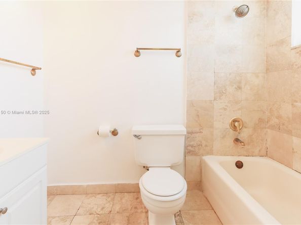 6900 Bay Dr 3I, Miami Beach FL 33141