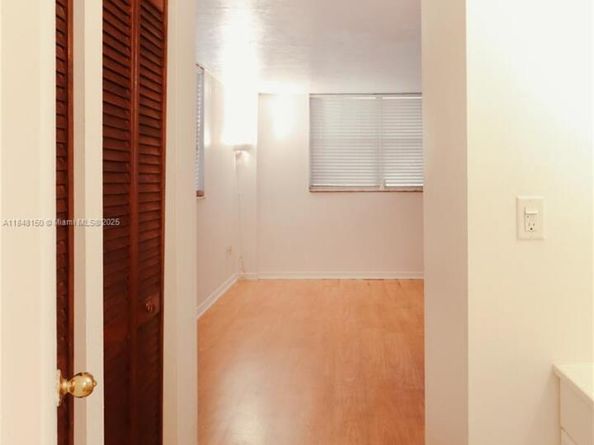 6900 Bay Dr 3I, Miami Beach FL 33141