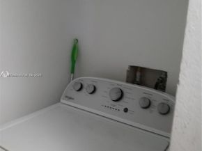 3948 NW 87th Ave 3948, Sunrise FL 33351