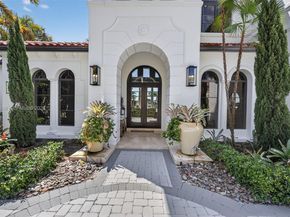 678 Hermitage Cir, Palm Beach Gardens FL 33410