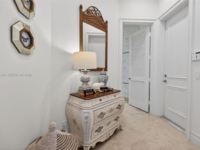 678 Hermitage Cir, Palm Beach Gardens FL 33410