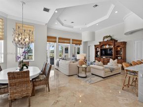 678 Hermitage Cir, Palm Beach Gardens FL 33410