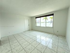 1100 NE 191st St 25E, Miami FL 33179