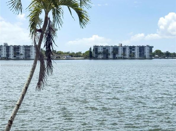 1100 NE 191st St 25E, Miami FL 33179