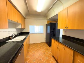 1100 NE 191st St 25E, Miami FL 33179