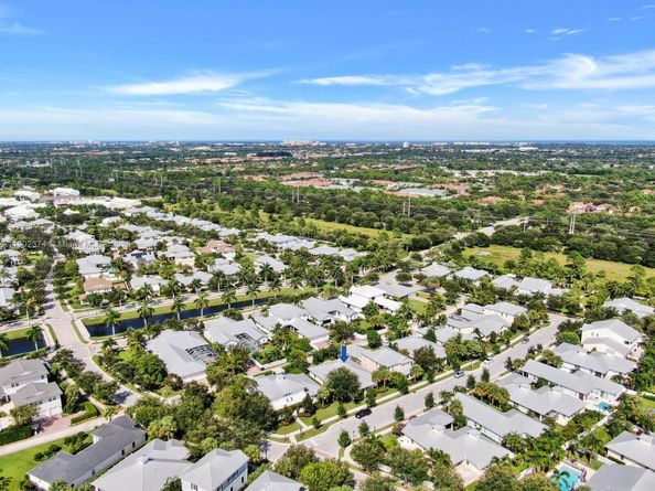 1053 Big Pine Way, Jupiter FL 33458