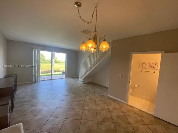 Undisclosed Address #A11925155, Weston FL 33327