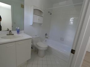 Undisclosed Address #A11925155, Weston FL 33327