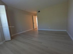 Undisclosed Address #A11925155, Weston FL 33327