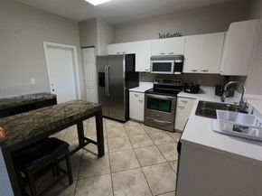 Undisclosed Address #A11925155, Weston FL 33327