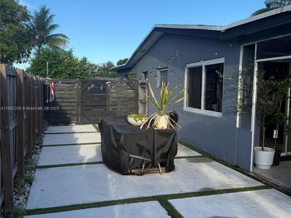 3531 NW 34th Ave, Lauderdale Lakes FL 33309