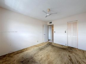5300 Washington St U305, Hollywood FL 33021