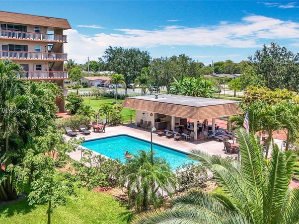 5300 Washington St U305, Hollywood FL 33021