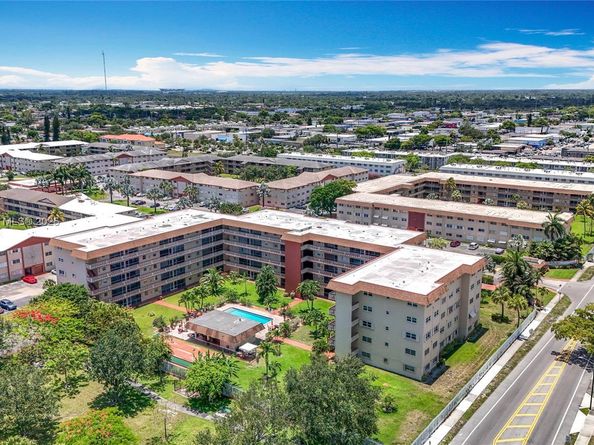 5300 Washington St U305, Hollywood FL 33021