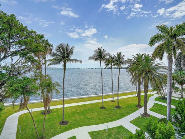 1541 Brickell Ave A2102, Miami FL 33129