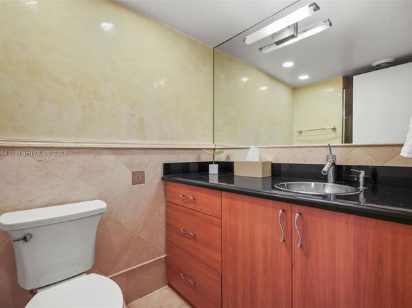 1541 Brickell Ave A2102, Miami FL 33129