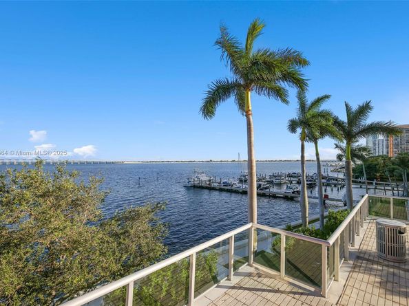 1541 Brickell Ave A2102, Miami FL 33129