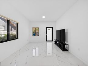 1864 NW 84th St, Miami FL 33147