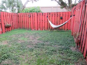 10332 NW 3rd St, Pembroke Pines FL 33026