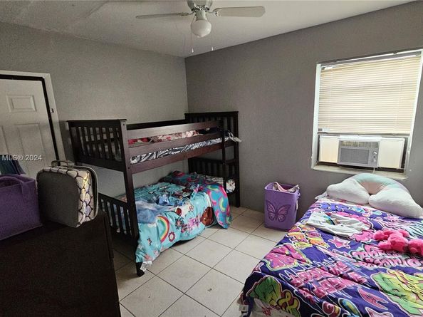 524 NW 21st Ave, Fort Lauderdale FL 33311