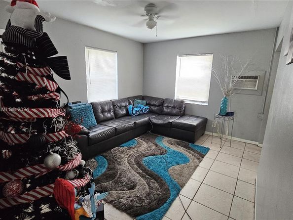 524 NW 21st Ave, Fort Lauderdale FL 33311