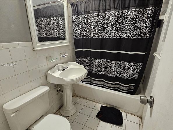 524 NW 21st Ave, Fort Lauderdale FL 33311