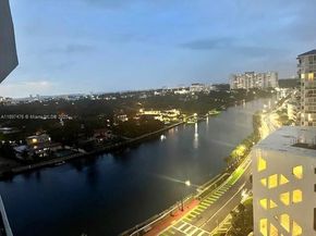 3200 Collins Ave 84, Miami Beach FL 33140