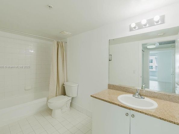 60 NW 37th Ave 405, Miami FL 33125