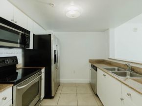 60 NW 37th Ave 405, Miami FL 33125