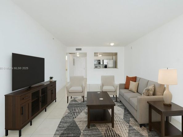 60 NW 37th Ave 405, Miami FL 33125