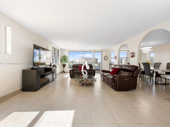 1920 S Ocean Dr 7A, Hallandale Beach FL 33009
