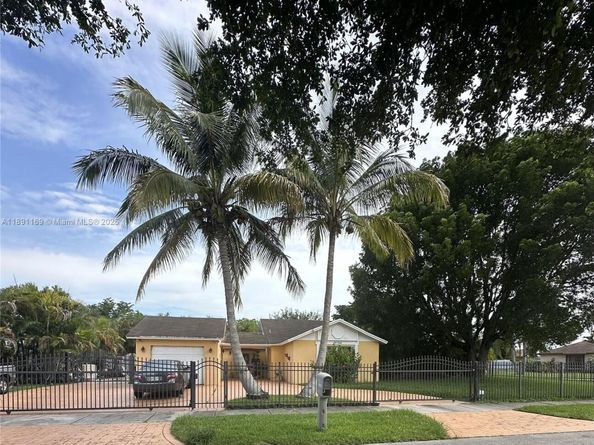 14266 SW 154th St, Miami FL 33177