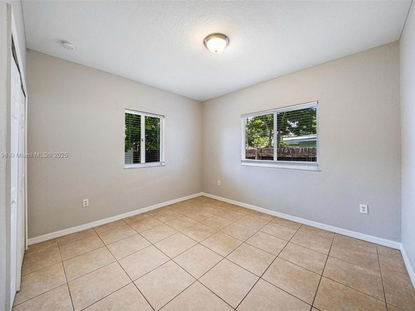 6124 SW 39th St, Miramar FL 33023