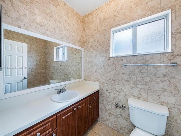 6124 SW 39th St, Miramar FL 33023