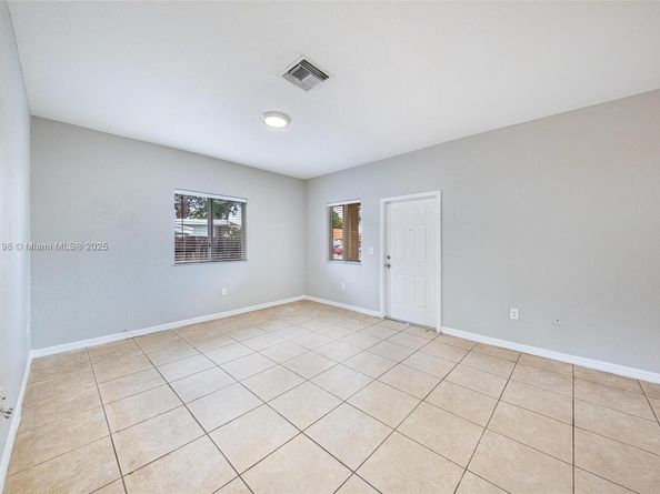 6124 SW 39th St, Miramar FL 33023
