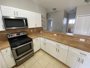 6124 SW 39th St, Miramar FL 33023