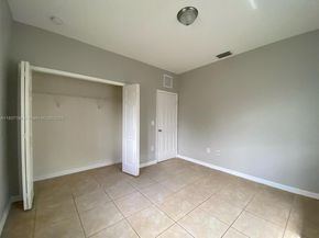 6124 SW 39th St, Miramar FL 33023