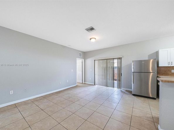 6124 SW 39th St, Miramar FL 33023