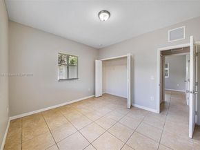 6124 SW 39th St, Miramar FL 33023