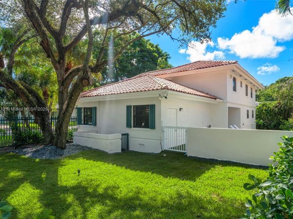 4040 Palmarito St, Coral Gables FL 33146