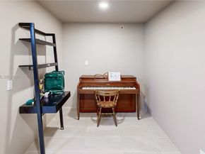 251 NW 92nd Ave, Coral Springs FL 33071