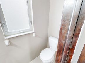 251 NW 92nd Ave, Coral Springs FL 33071