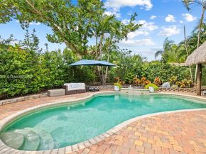 2395 SE 6th St, Pompano Beach FL 33062