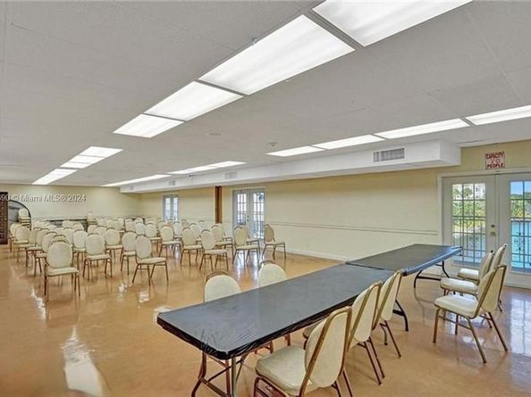 2271 NW 47th Ter 202, Lauderhill FL 33313