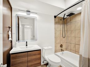 9602 NW 8th Cir, Plantation FL 33324