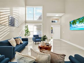 9602 NW 8th Cir, Plantation FL 33324