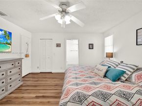 9602 NW 8th Cir, Plantation FL 33324