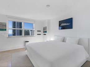 1155 Brickell Bay Dr 2409, Miami FL 33131